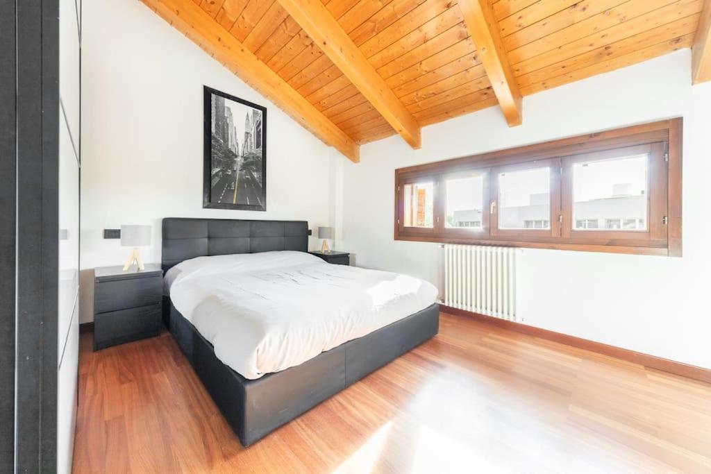 Appartamento Unico A Bologna Con 3 Camere E Parcheggio Gratuito Bolonha Exterior foto