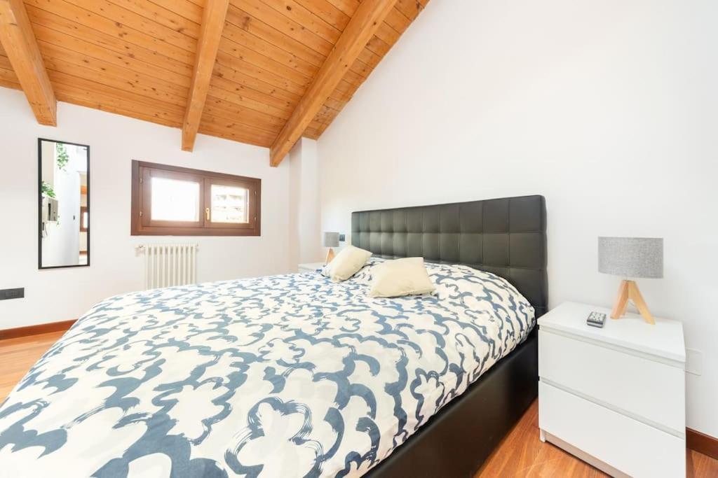 Appartamento Unico A Bologna Con 3 Camere E Parcheggio Gratuito Bolonha Exterior foto