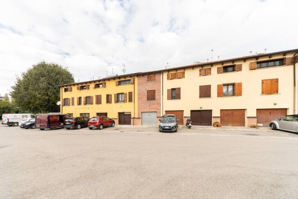 Appartamento Unico A Bologna Con 3 Camere E Parcheggio Gratuito Bolonha Exterior foto